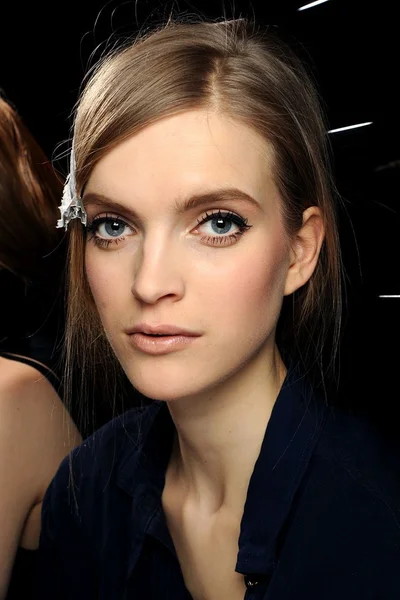 Look 10